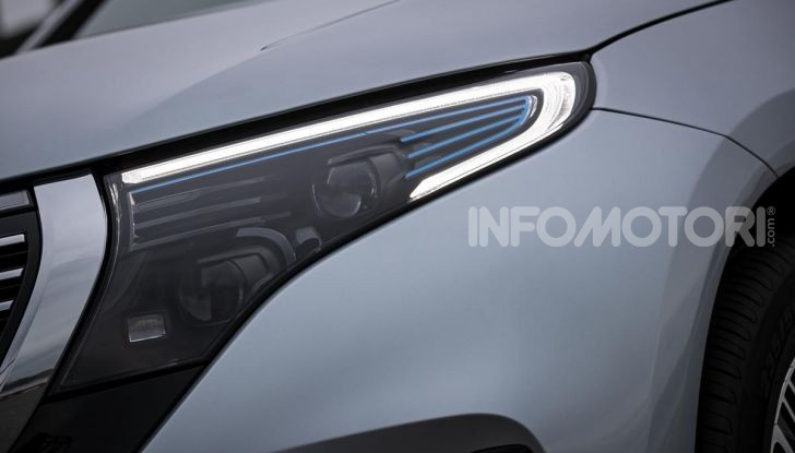 Prova su strada Mercedes-Benz EQC: la prima elettrica del Marchio della Stella - Foto 9 di 31