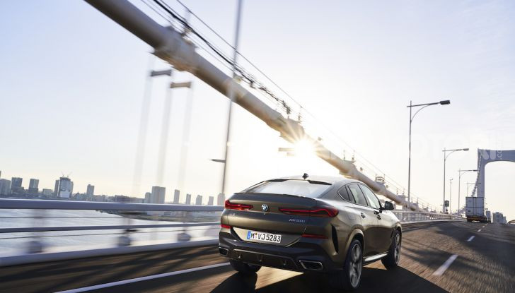 Nuova BMW X6: caratteristiche da Sport Activity Vehicle ed estetica da coupé - Foto 10 di 27