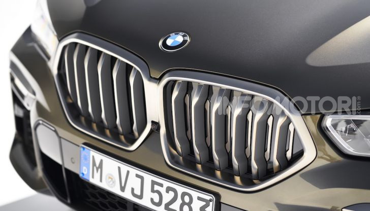 Nuova BMW X6: caratteristiche da Sport Activity Vehicle ed estetica da coupé - Foto 24 di 27