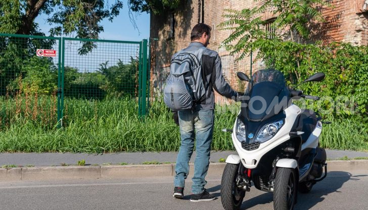 Prova Piaggio MP3 300 HPE, lo Yourban cambia nome e diventa un potente GT - Foto 21 di 40