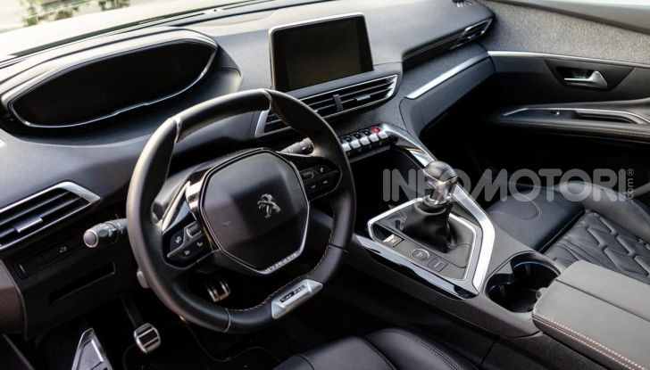 Prova Peugeot 3008 GT Line 2019: vero premium senza rinunce - Foto 20 di 42