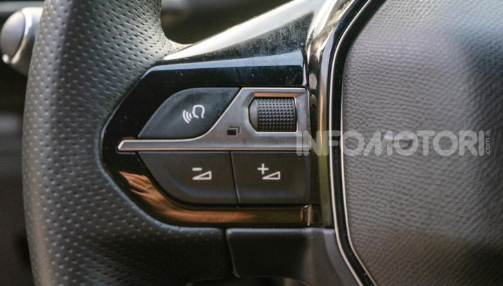 Prova Peugeot 3008 GT Line 2019: vero premium senza rinunce - Foto 26 di 42