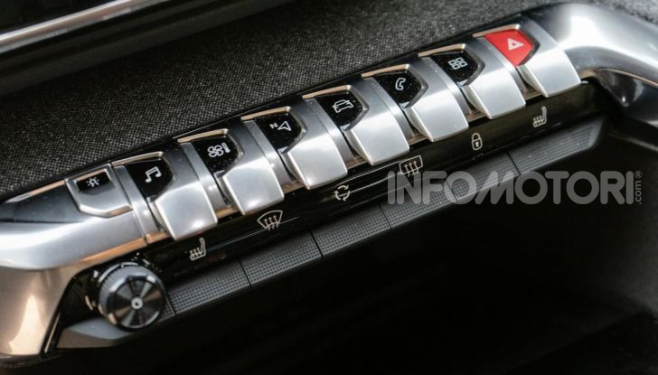 Prova Peugeot 3008 GT Line 2019: vero premium senza rinunce - Foto 29 di 42