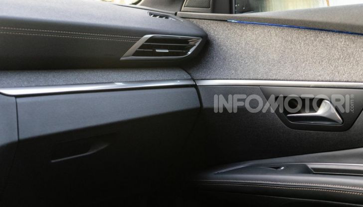 Prova Peugeot 3008 GT Line 2019: vero premium senza rinunce - Foto 30 di 42