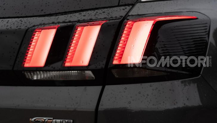 Prova Peugeot 3008 GT Line 2019: vero premium senza rinunce - Foto 10 di 42