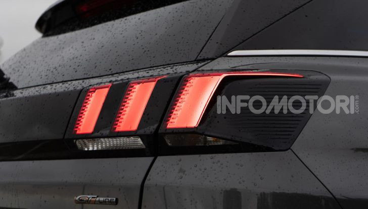 Prova Peugeot 3008 GT Line 2019: vero premium senza rinunce - Foto 11 di 42