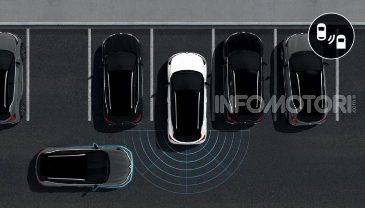 Nuova Renault Captur 2019: SUV d’alto design con variante Plug-In Hybrid - Foto 29 di 47