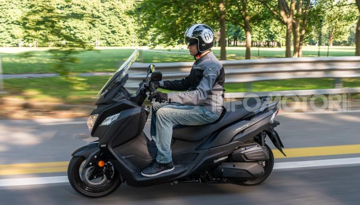 Prova SYM Joymax 300 Z, non solo un prezzo allettante! - Foto 7 di 34