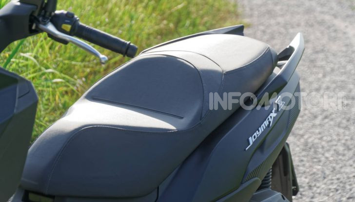 Prova SYM Joymax 300 Z, non solo un prezzo allettante! - Foto 15 di 34