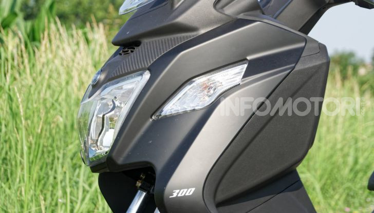 Prova SYM Joymax 300 Z, non solo un prezzo allettante! - Foto 31 di 34
