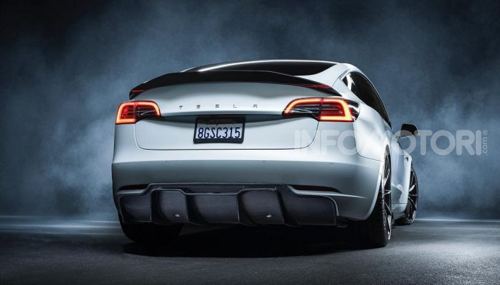 Tesla Model 3 by Vorsteiner: modifiche estetiche a profusione - Foto 7 di 8