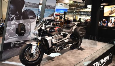 Triumph presenta Rocket 3 R e Rocket 3 GT: due versioni con numeri da record