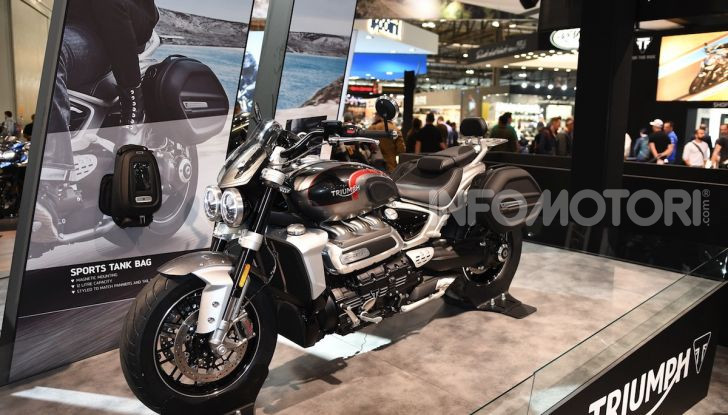 Triumph presenta Rocket 3 R e Rocket 3 GT: due versioni con numeri da record - Foto 1 di 21