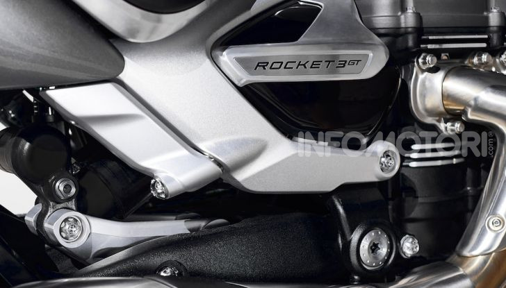 Triumph presenta Rocket 3 R e Rocket 3 GT: due versioni con numeri da record - Foto 4 di 21