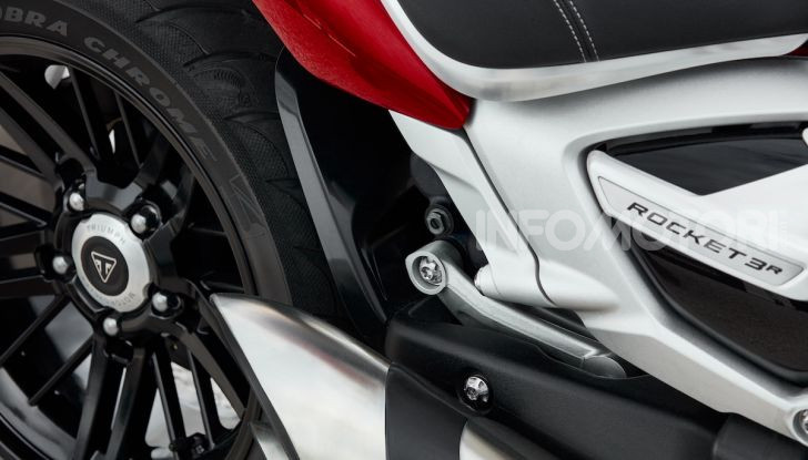 Triumph presenta Rocket 3 R e Rocket 3 GT: due versioni con numeri da record - Foto 5 di 21