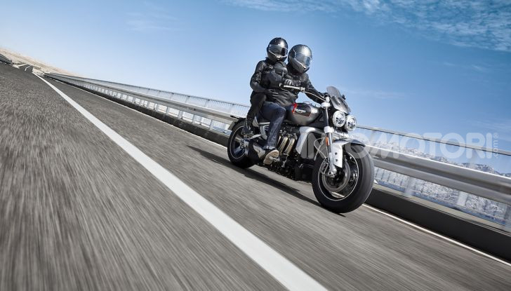 Triumph presenta Rocket 3 R e Rocket 3 GT: due versioni con numeri da record - Foto 6 di 21