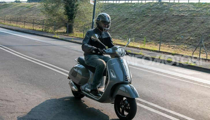 Prova Vespa GTS 300 hpe SuperTech, mai guidata una Vespa così!  - Foto 48 di 49