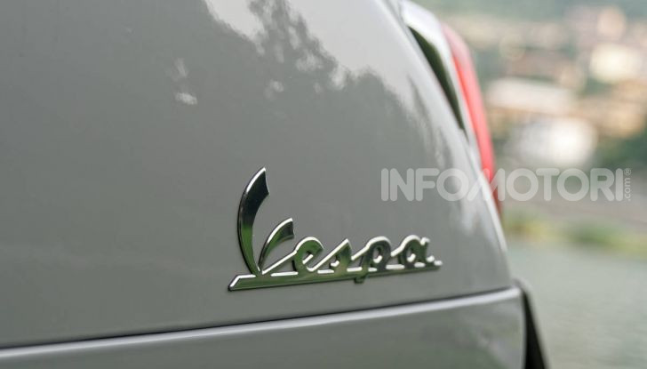 Prova Vespa GTS 300 hpe SuperTech, mai guidata una Vespa così!  - Foto 10 di 49