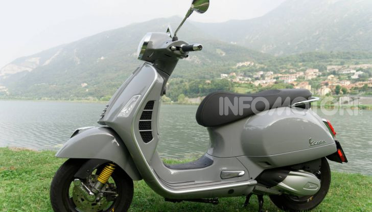 Prova Vespa GTS 300 hpe SuperTech, mai guidata una Vespa così!  - Foto 11 di 49