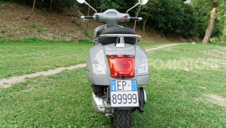 Prova Vespa GTS 300 hpe SuperTech, mai guidata una Vespa così!  - Foto 19 di 49