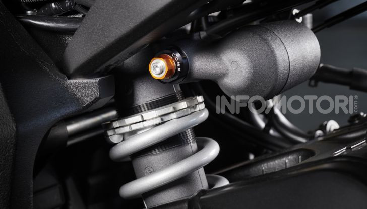 Nuove Yamaha YZF-R1 2020 e R1M 2020: ancora più MotoGP! - Foto 11 di 39