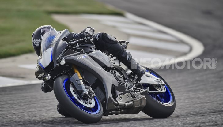 Nuove Yamaha YZF-R1 2020 e R1M 2020: ancora più MotoGP! - Foto 25 di 39
