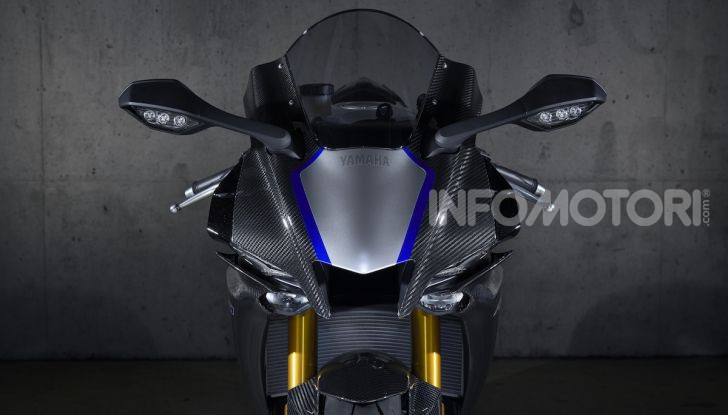 Nuove Yamaha YZF-R1 2020 e R1M 2020: ancora più MotoGP! - Foto 35 di 39