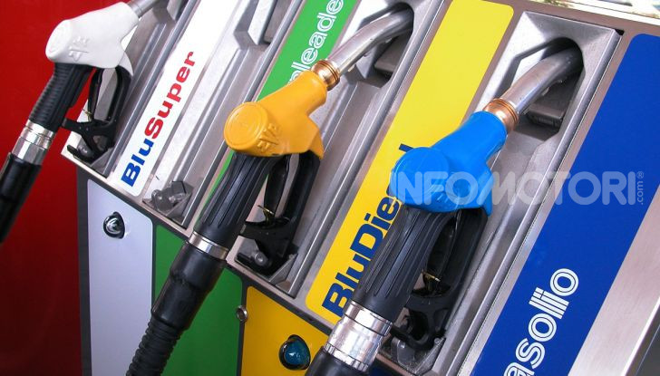 Prezzi carburanti: possibile nuova riduzione delle accise per benzina e diesel - Foto 8 di 10