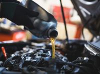 Olio motore: cos’è, a cosa serve e quale scegliere