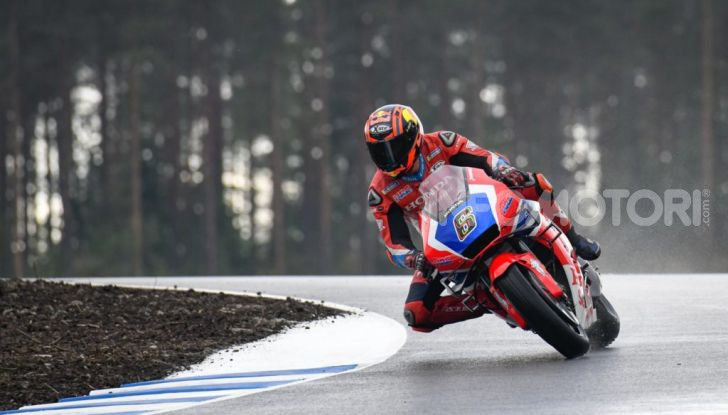 MotoGP 2019: Bradley Smith e l’Aprilia al top nella due giorni di test sul KymiRing - Foto 9 di 11