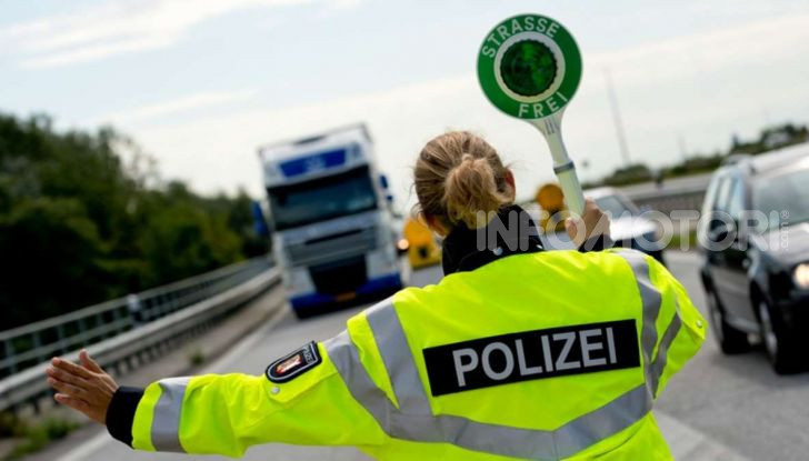 Multe auto: previsti rincari del +10% nel 2023 - Foto 10 di 14