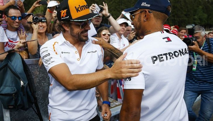 F1, aperto il mercato piloti: scambio tra Hamilton e Verstappen, Leclerc in Ferrari con Ricciardo - Foto 9 di 10