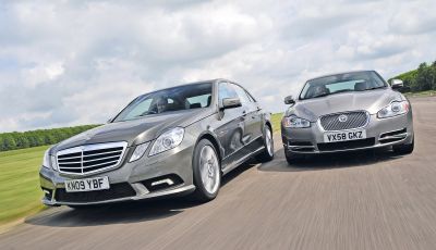 Sorpasso a destra in città e in autostrada: quando è possibile?