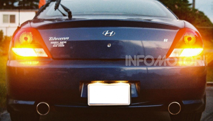 Frecce alla guida: come utilizzare correttamente gli indicatori di direzione - Foto 4 di 10