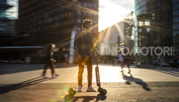 Audi e-Tron Scooter,  il monopattino elettrico Premium - Foto 1 di 11