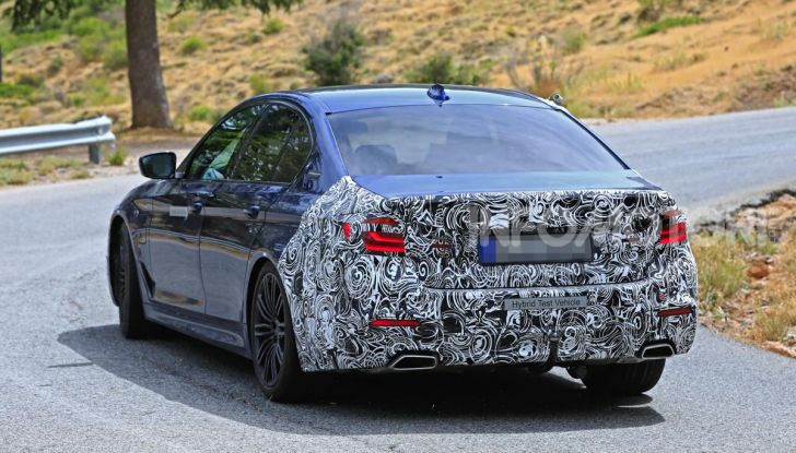 BMW Serie 5 2020 facelift: cambiano l’estetica e la tecnologia - Foto 9 di 15