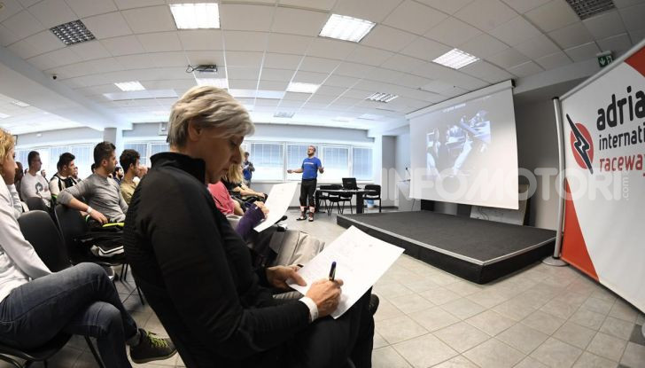 DimensioneGuida: i corsi di guida moto in pista tra divertimento e sicurezza - Foto 21 di 54