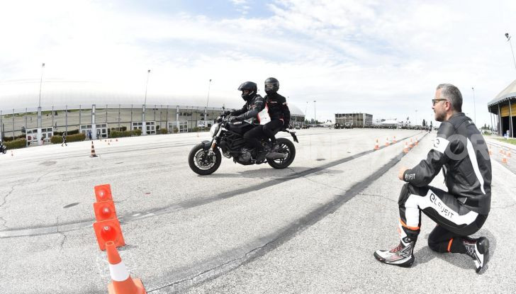 DimensioneGuida: i corsi di guida moto in pista tra divertimento e sicurezza - Foto 49 di 54