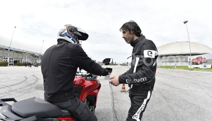 DimensioneGuida: i corsi di guida moto in pista tra divertimento e sicurezza - Foto 50 di 54
