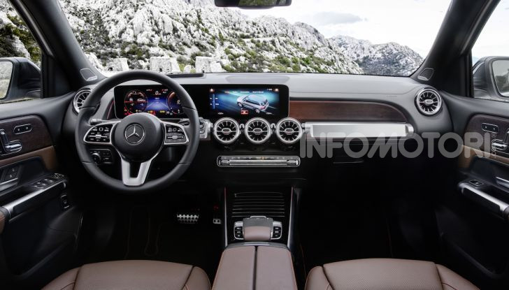 Nuovo Mercedes GLB: prezzi e motori del SUV 7 posti - Foto 10 di 16