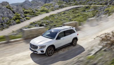 Nuovo Mercedes GLB: prezzi e motori del SUV 7 posti