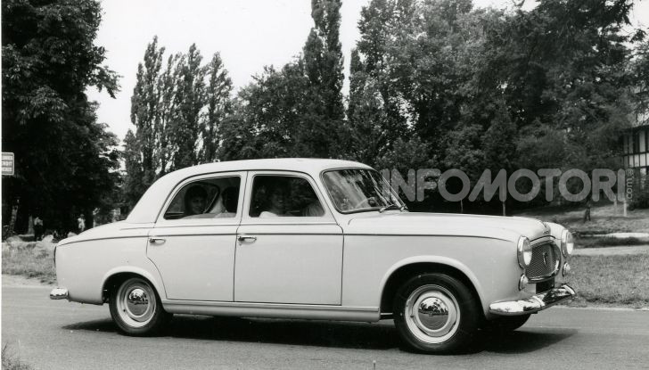 PEUGEOT 403 Diesel – la prima volta  del GASOLIO sotto il cofano della berlina di grande serie - Foto 2 di 8