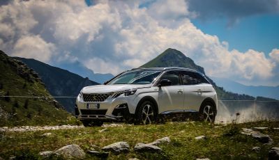 Peugeot 3008 GT Hybrid4, consumi e motori