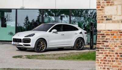 Porsche Cayenne Turbo S E-Hybrid: dati tecnici, prezzi e consumi