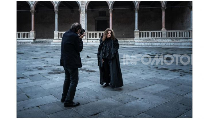 Calendario Pirelli 2020: Looking for Juliet con Emma Watson - Foto 20 di 23
