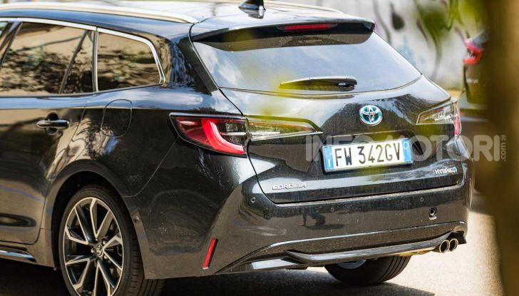 [VIDEO] Prova consumi Toyota Corolla Touring Sports Hybrid 2019 - Foto 13 di 43