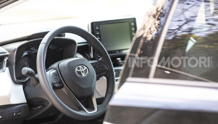 [VIDEO] Prova consumi Toyota Corolla Touring Sports Hybrid 2019 - Foto 15 di 43
