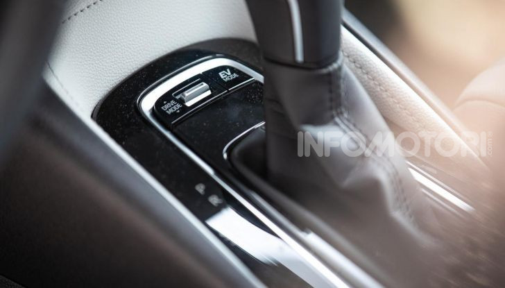 [VIDEO] Prova consumi Toyota Corolla Touring Sports Hybrid 2019 - Foto 16 di 43