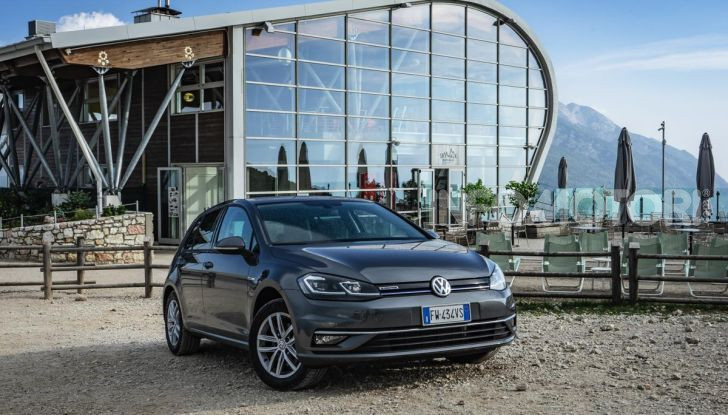 [VIDEO] Prova Volkswagen Golf TGI: La Strada in Streaming! - Foto 1 di 33