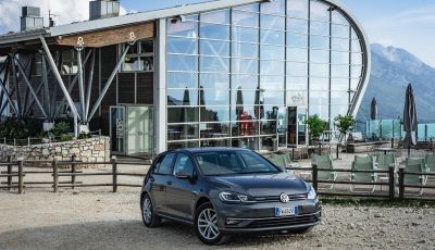 [VIDEO] Prova Volkswagen Golf TGI: La Strada in Streaming!